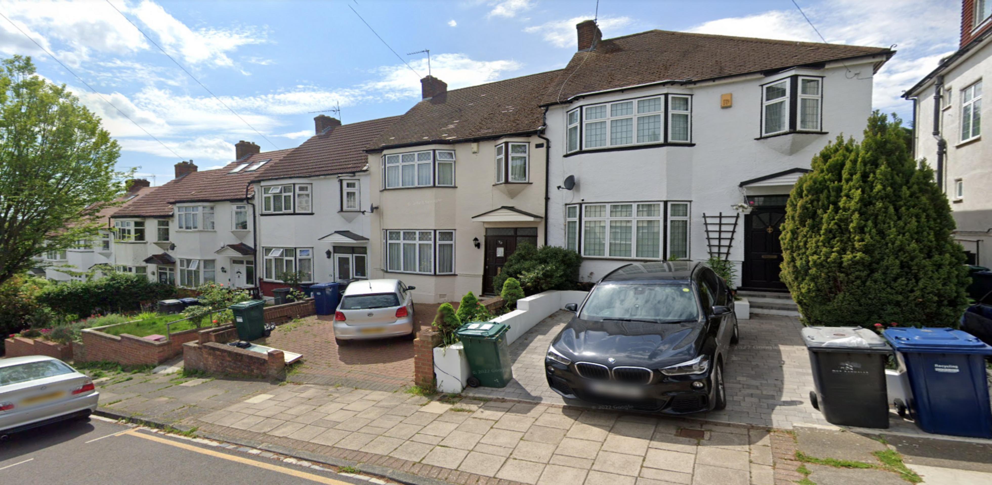 			1 Bedroom, 1 bath, 1 reception Flat			 Woodfall Avenue, High Barnet EN5